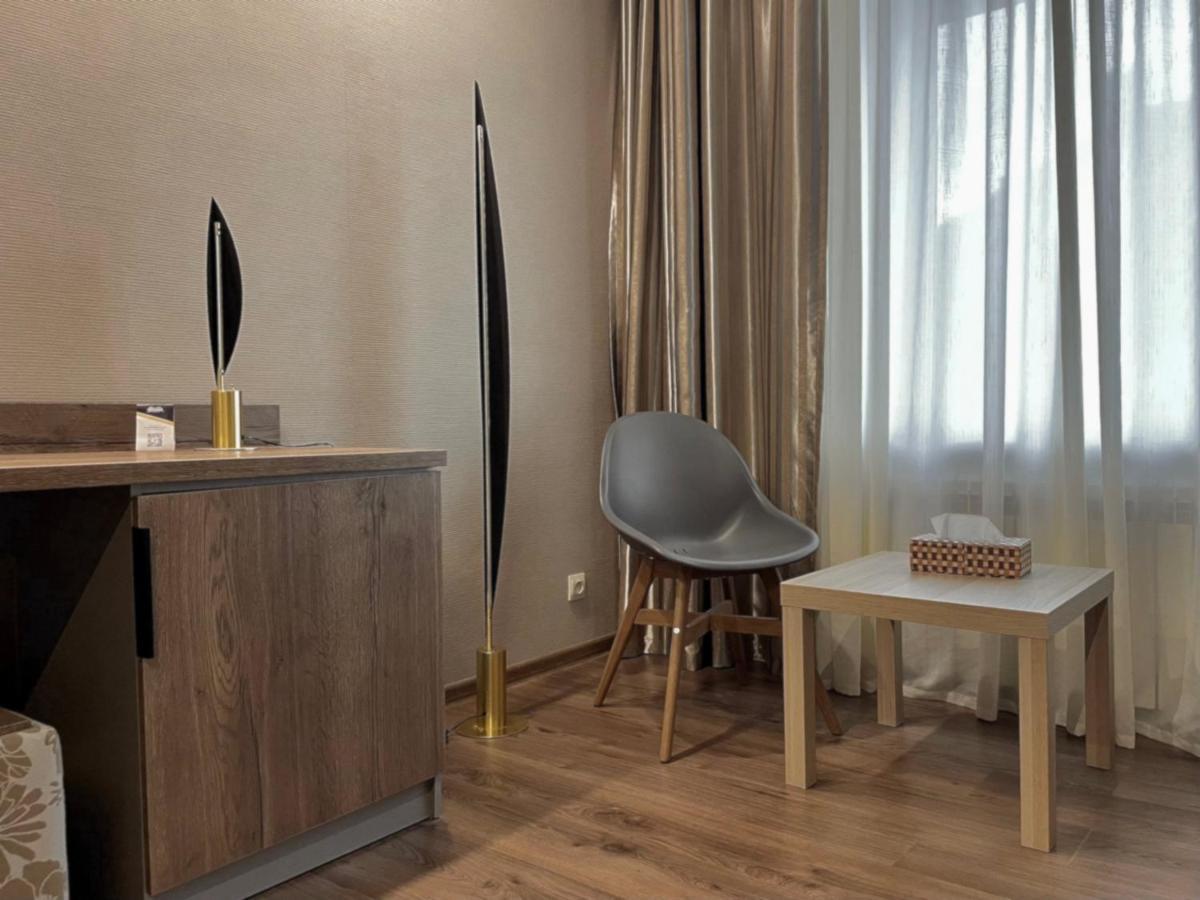 Hotel Gloria Deluxe Borovoe Exteriör bild