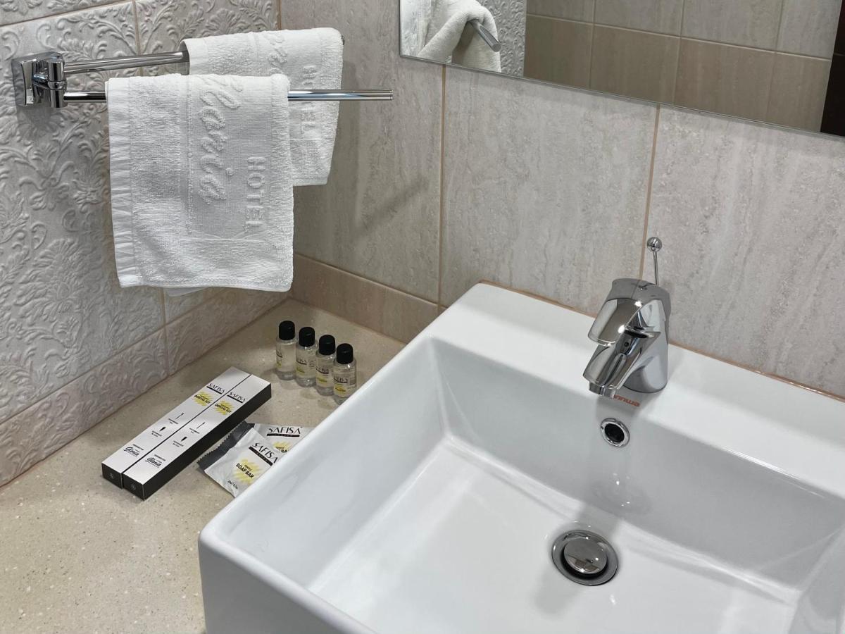 Hotel Gloria Deluxe Borovoe Exteriör bild