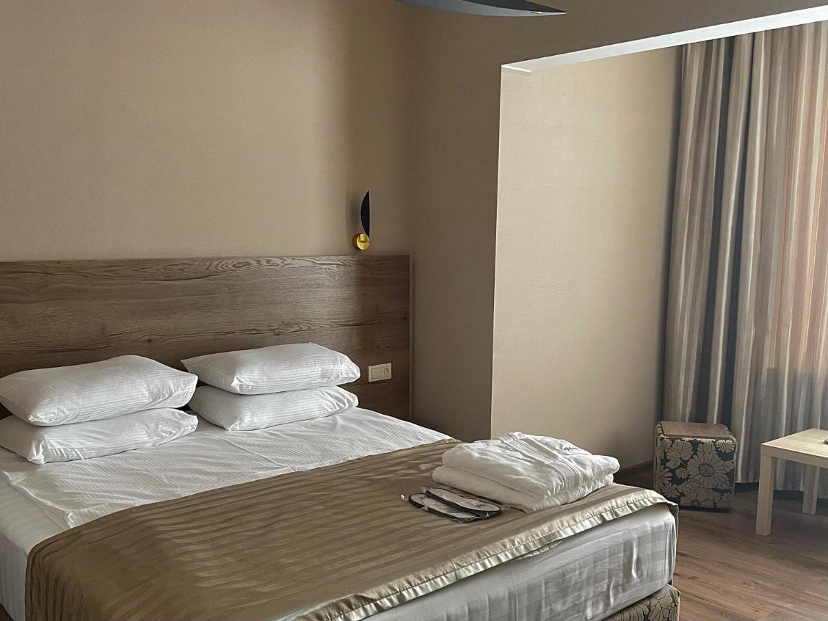 Hotel Gloria Deluxe Borovoe Exteriör bild